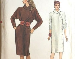 8764 VOGUE 80S LOOSE STRAIGHT LONG SLEEVE COLLAR SIDE BUTTON DRESS PATTERN 12